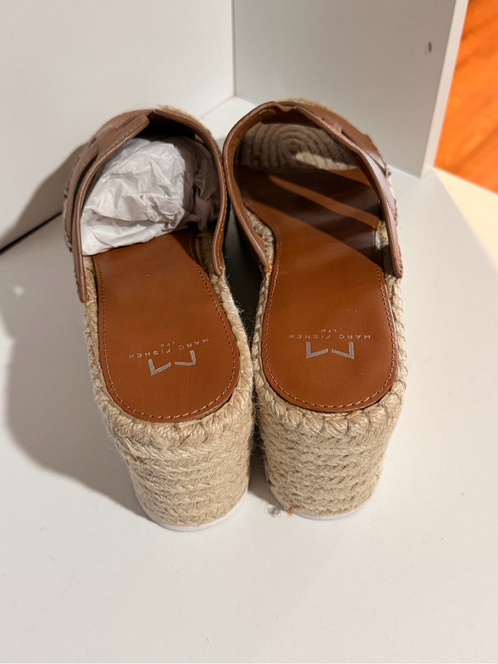 New Marc Fisher Brown Leather Espadrille Slide Mules - Picture 3 of 3